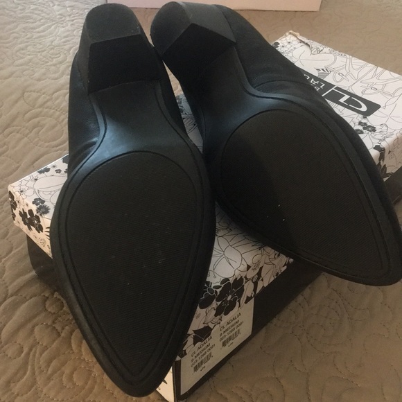 Black Heels - Picture 3 of 4